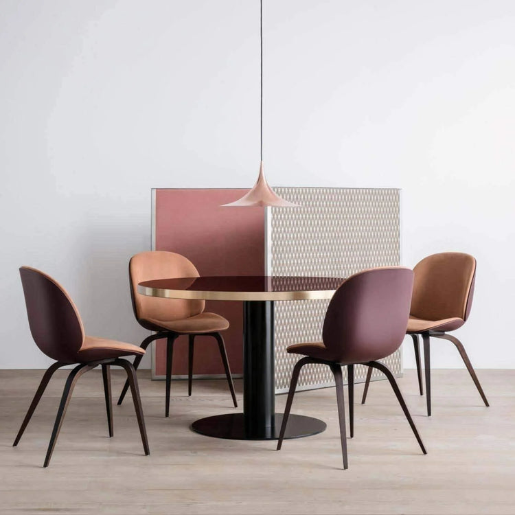 Stilfuld buelampe i aluminium