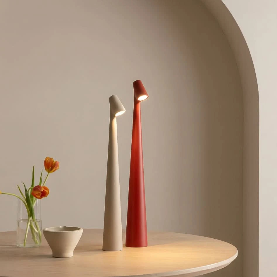 Lampada da tavolo dal design minimalista Glarefusion