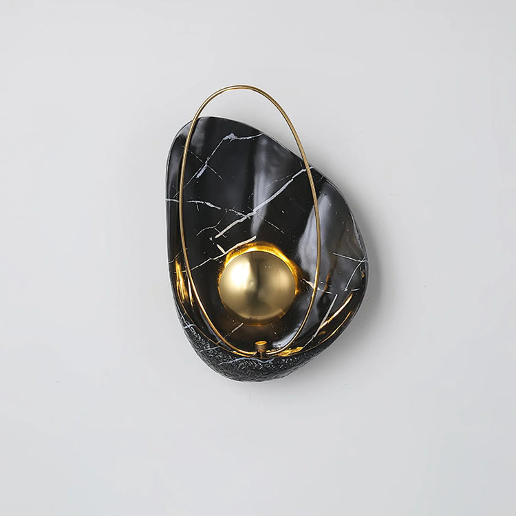 Stilfuld Pearl Resin væglampe