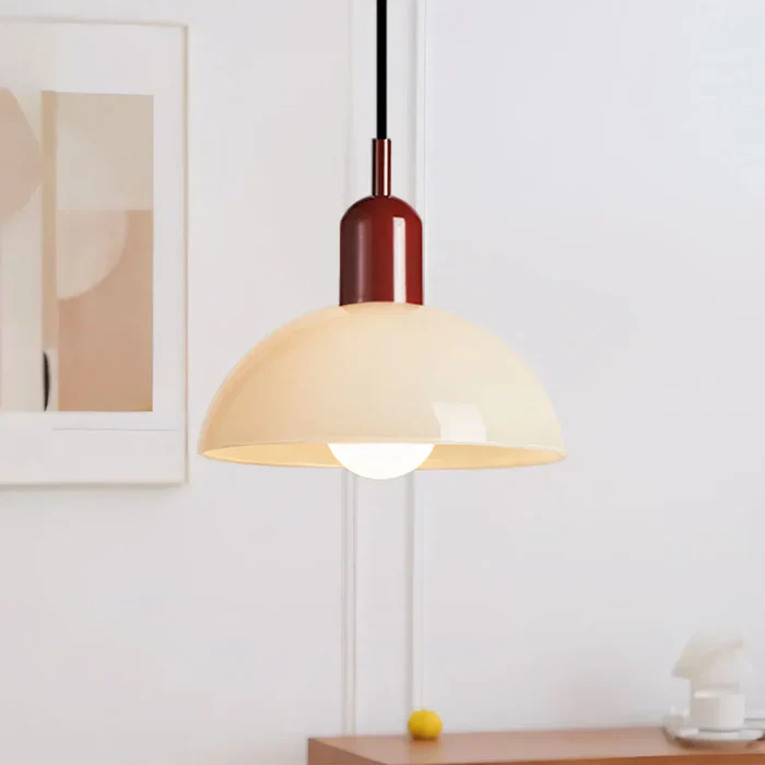 Lampada a sospensione a forma di ciotola colorata