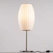 Lampe de table classique arrondie en soie