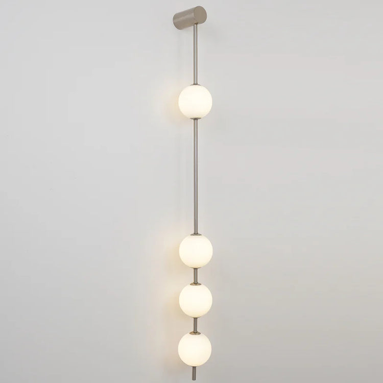 Raffineret Linea Orb messing væglampe