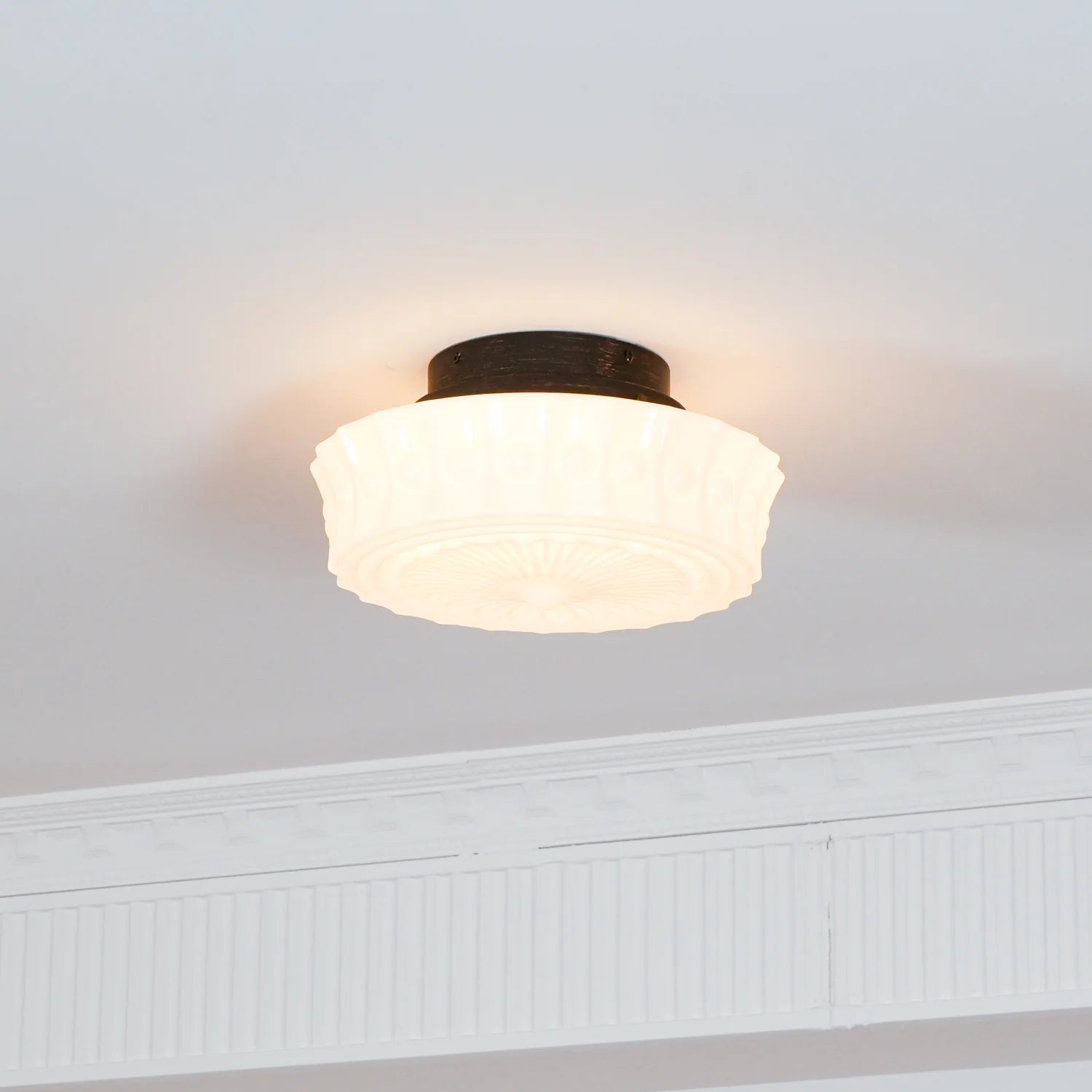 Classic Manor Glass Ceiling Lamp