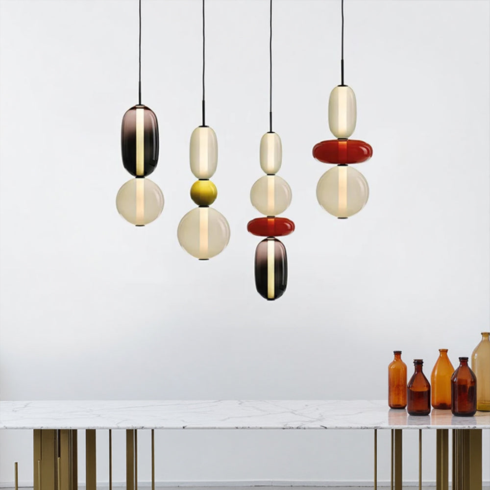 Elegant taklampa i kanderat glas