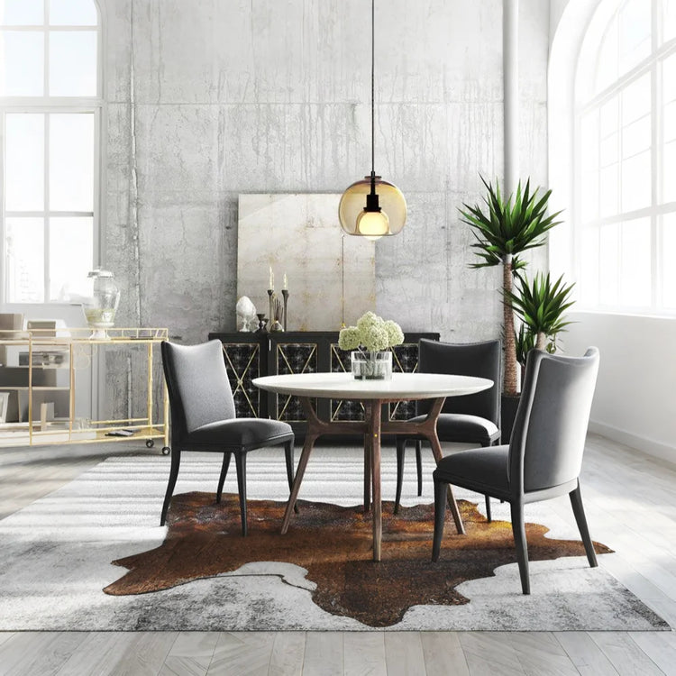 Chic Glass Pendant Light