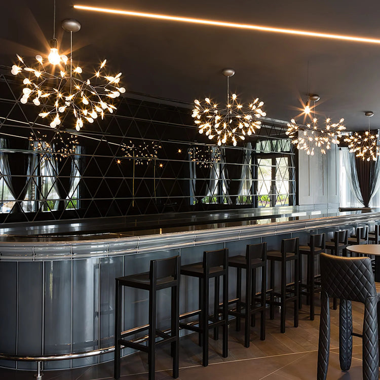 Modish rosenblad akryl lysekrone