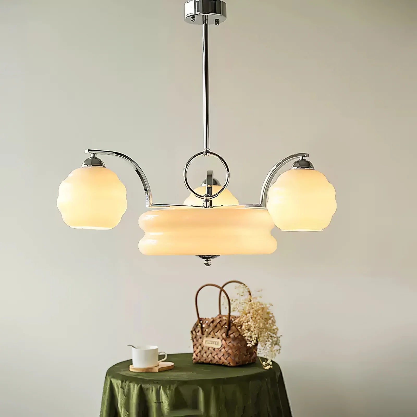 Lampadario Art Déco opalino