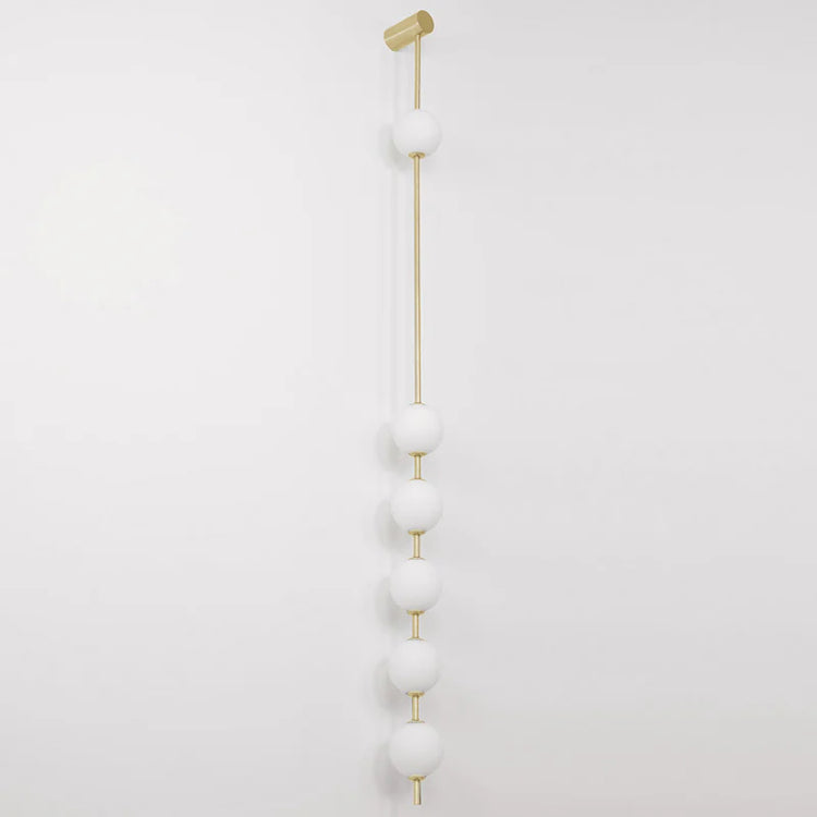 Raffineret Linea Orb messing væglampe