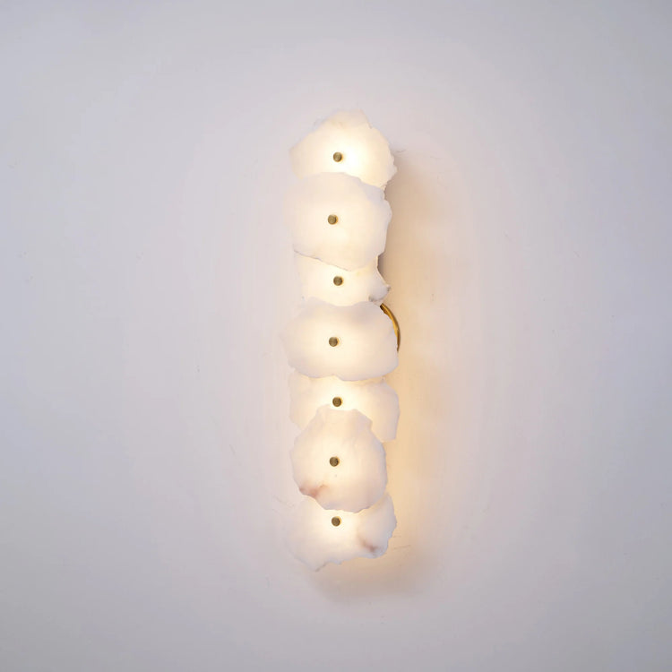 Stilfuld abstrakt marmor væglampe