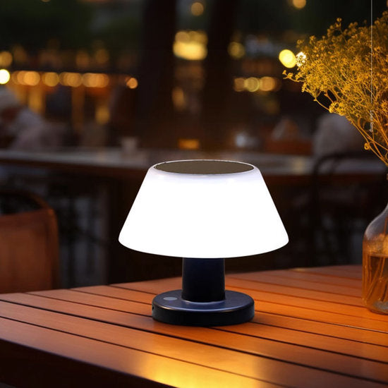Moderna lampada da esterno per interni ad energia solare