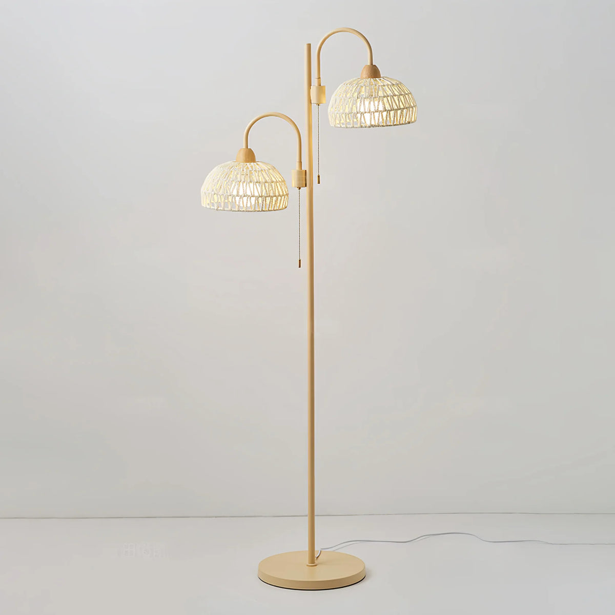 Rotting bøjer gulvlampe