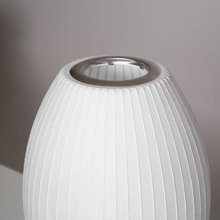 Klassisk oval imiteret silke bordlampe