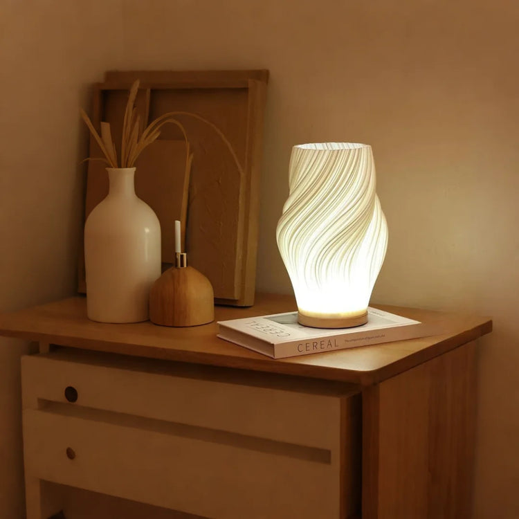 Chic spiralstribet skærm natlampe