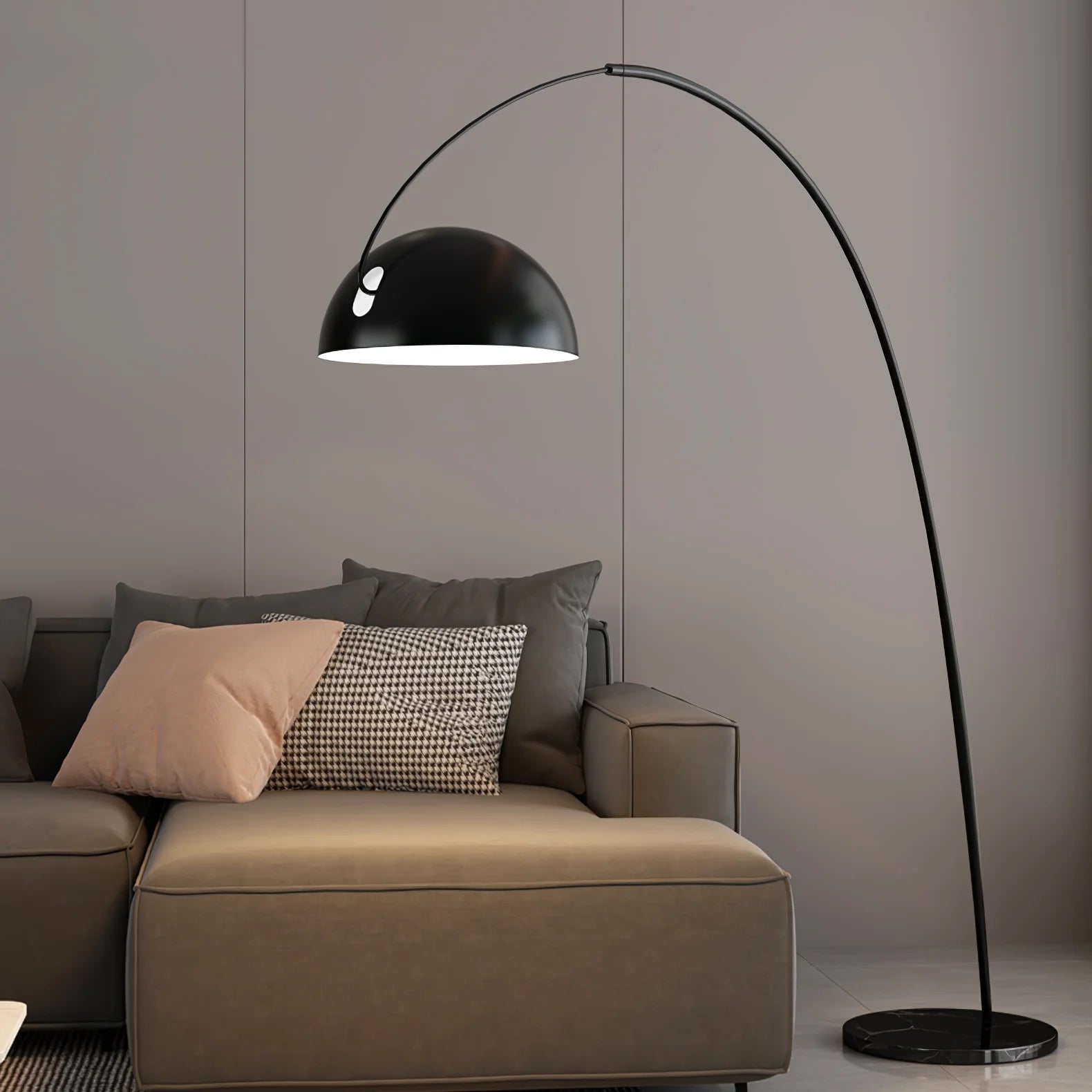 Lampadaire en métal à arc simplifié