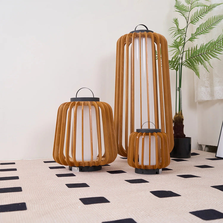 Modern Ribbed Acrylic Table Lamp