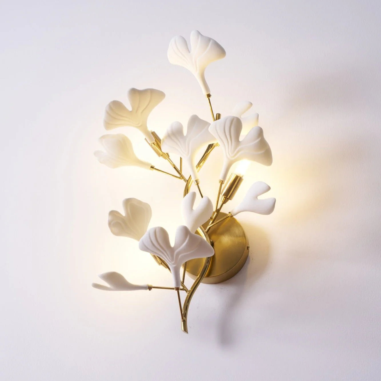 Stylish Leaf Porcelain Wall Light
