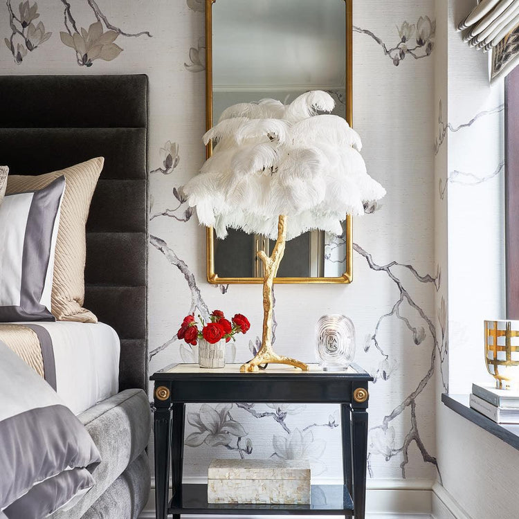 Elegant bordlampe med palmefjer