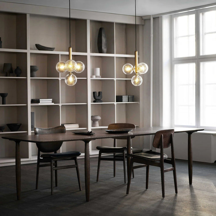 Stilfuld sfæriske globes glas pendellampe