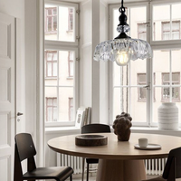 Luce a sospensione per fiori di vetro chic