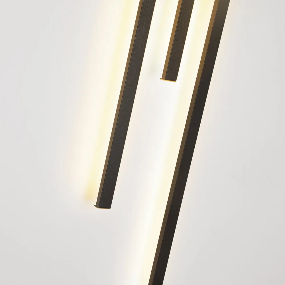 Elegante applique lineare in metallo e acrilico