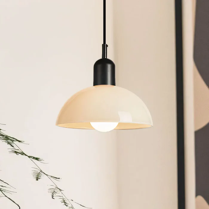 Lampada a sospensione a forma di ciotola colorata