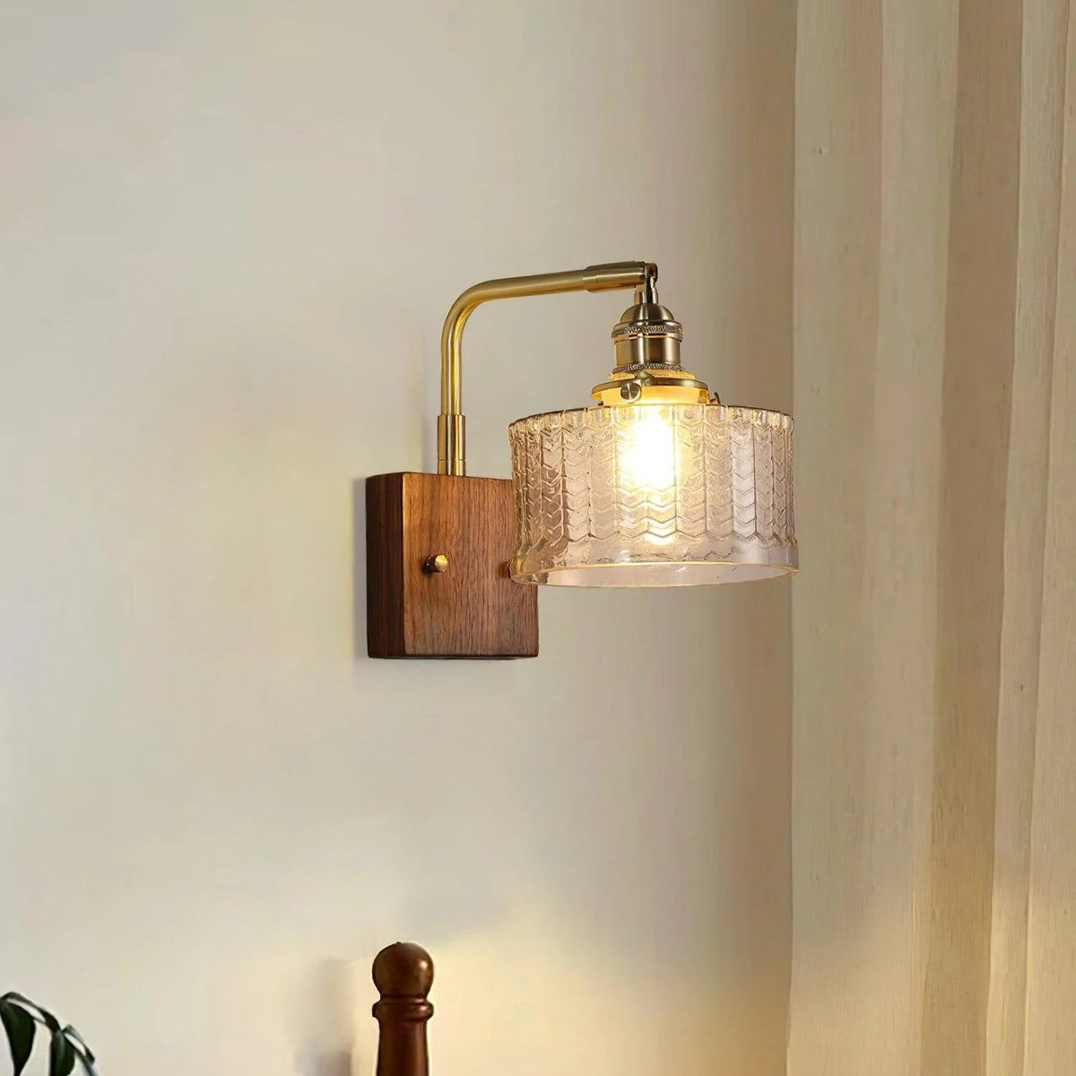 Radiant Woodland Elegance Wall Light