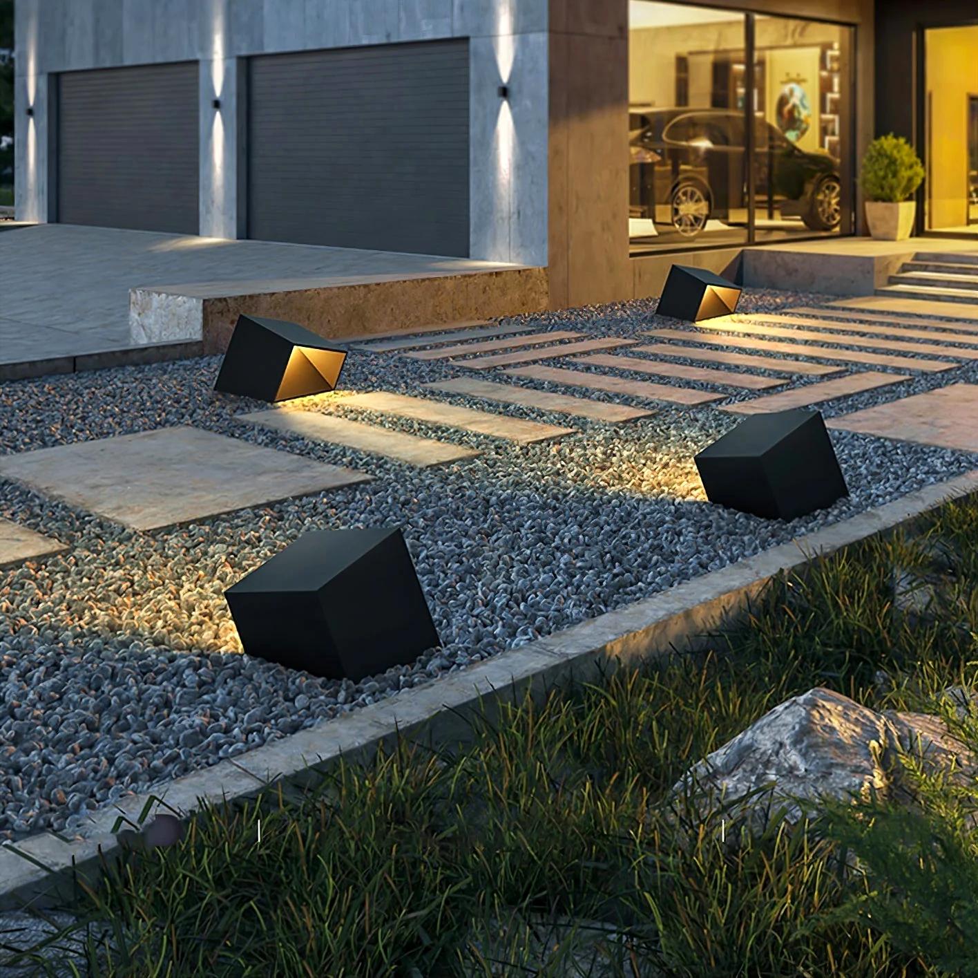 Moderne Cube Solar Garden Light