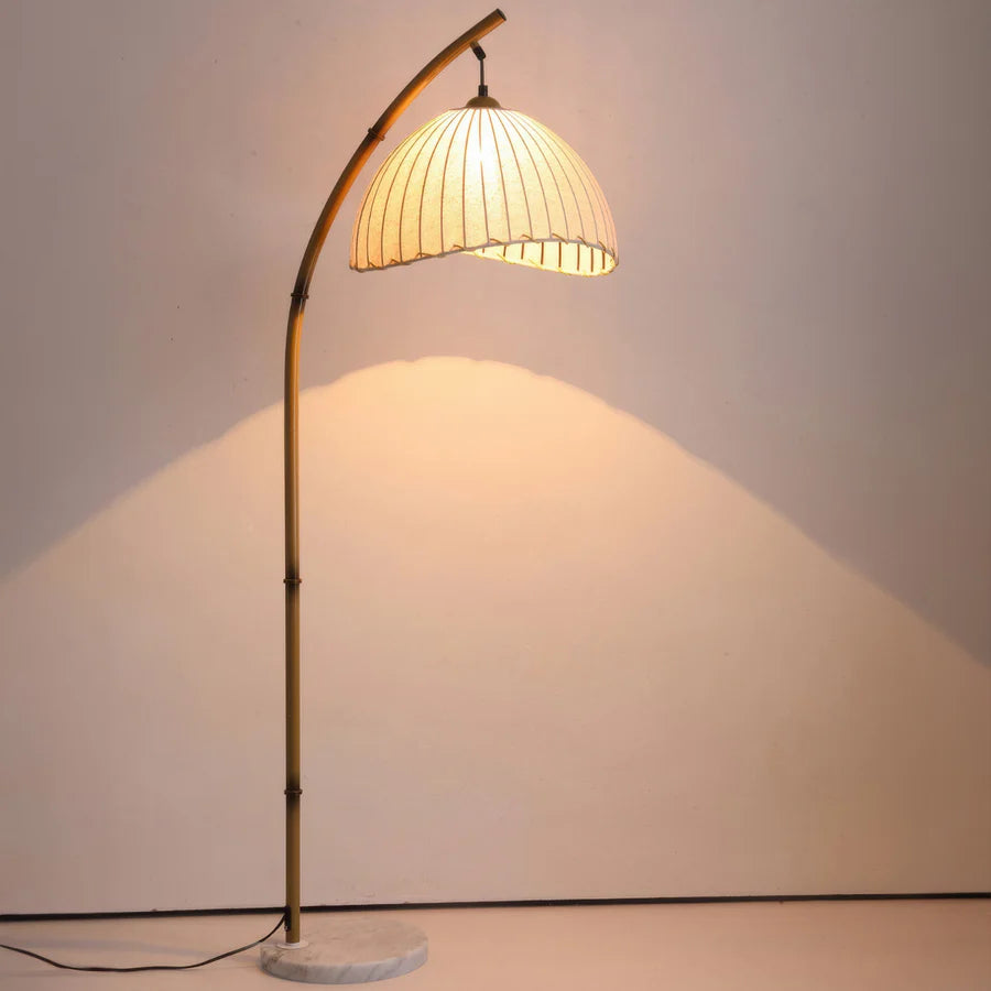 Lampadaire en bambou Serene Spirit