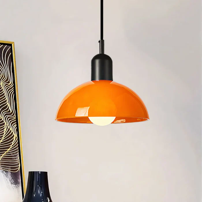 Lampada a sospensione a forma di ciotola colorata