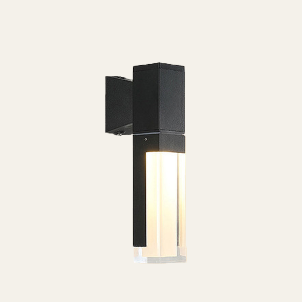 Luce a parete da esterno contemporanea elegante e nera.