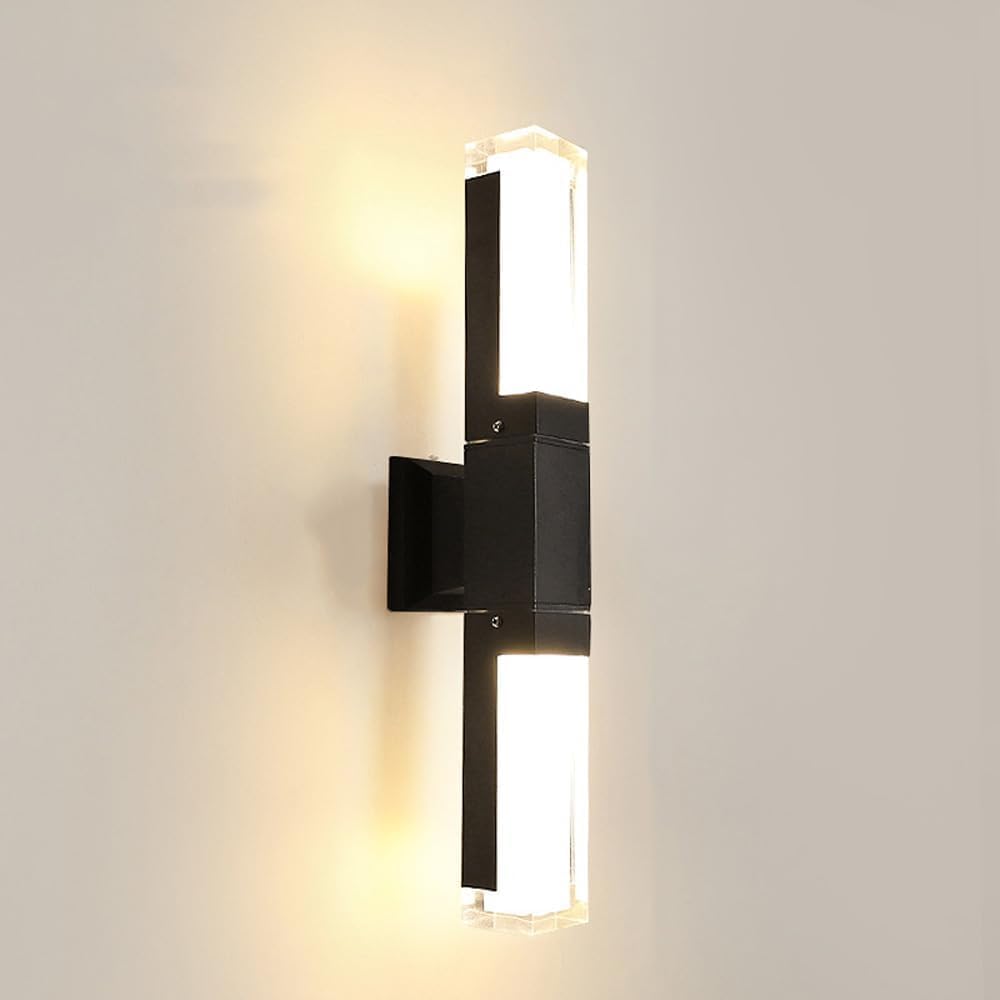 Luce a parete da esterno contemporanea elegante e nera.