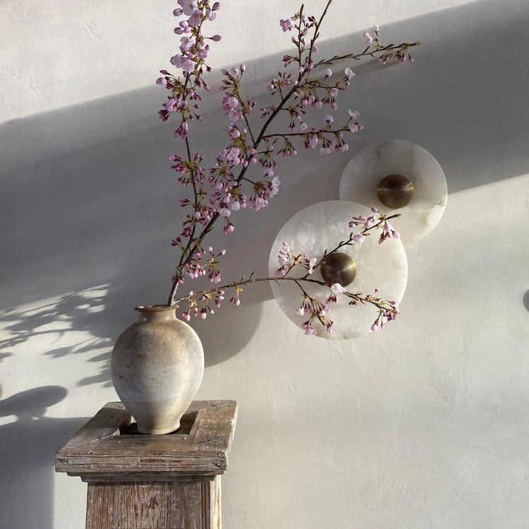 Moderne enkel rund alabast væglampe