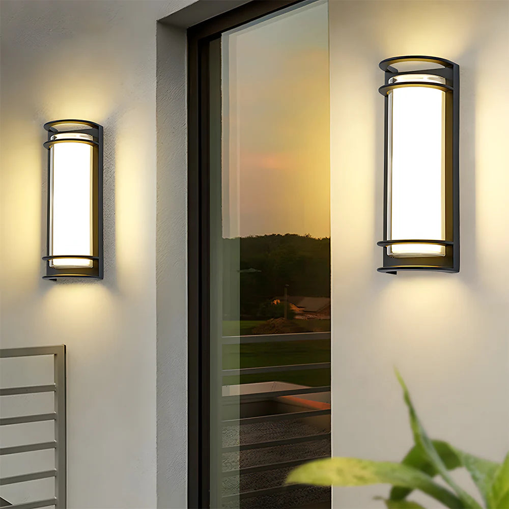 Moderna lampada da parete per esterni a LED semicilindrica semplice