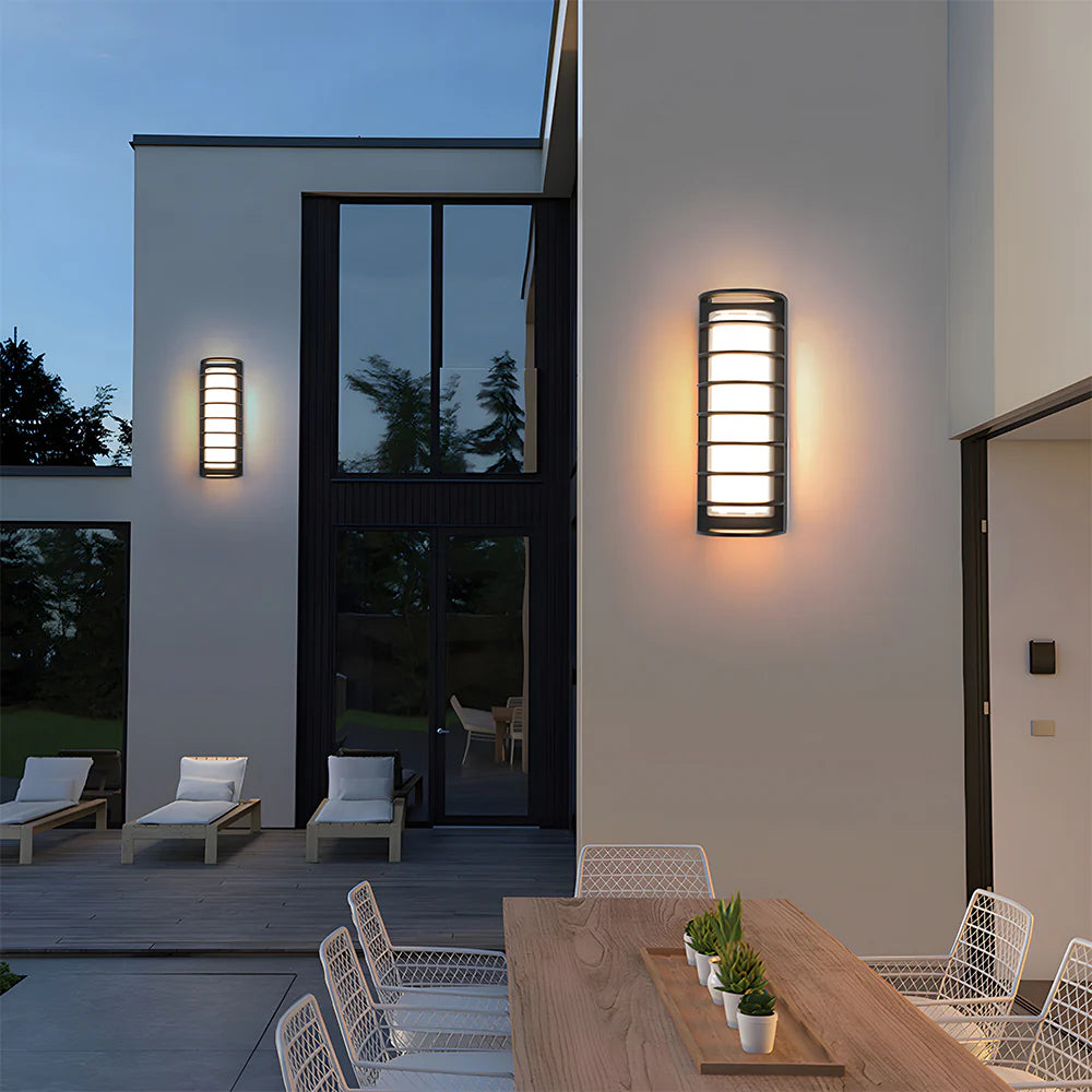 Moderna lampada da parete per esterni a LED semicilindrica semplice