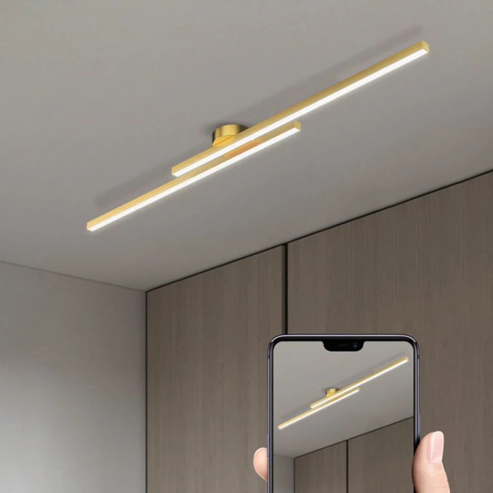Moderne loftslampe i aluminium med lange bånd