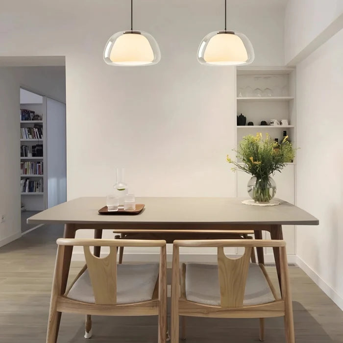Lampada a sospensione moderna in vetro lattimo