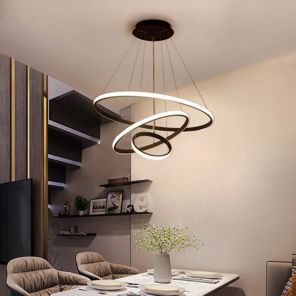 Lustre à anneaux multicouches simple et moderne