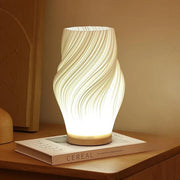 Chic spiralstribet skærm natlampe