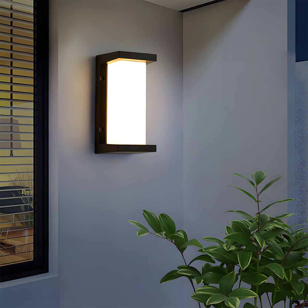 Moderne einfache wasserdichte Sensor -LED -Wandleuchte im Freien