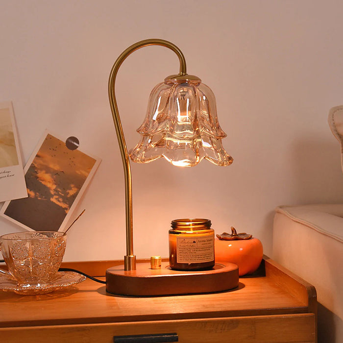 Moderna lampada da tavolo a forma di fiore in vetro vintage